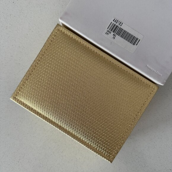 Share Vintage NOS Gruen Gold-Tone Watch, Earrings, & Bracelet Gift Set. Never wo - Picture 5 of 16